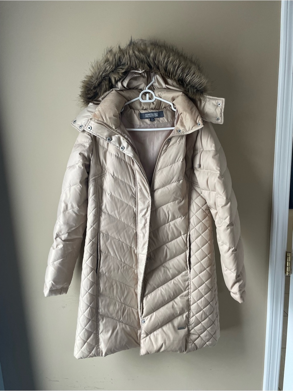 Kenneth Cole Women's Light Beige Quilted Hooded Puffer Coat